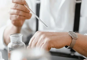 Da li Znate Kako se Pravi Parfem?